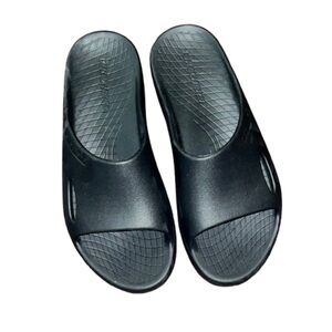 Skechers Classic Black Slide Sandals Size 9 Neutral Casual Minimalist Preloved